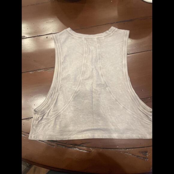 lululemon athletica Tops - Grey lululemon cropped tank top size small